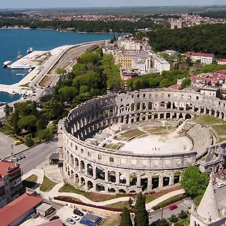 Kalea Center Daire Pula